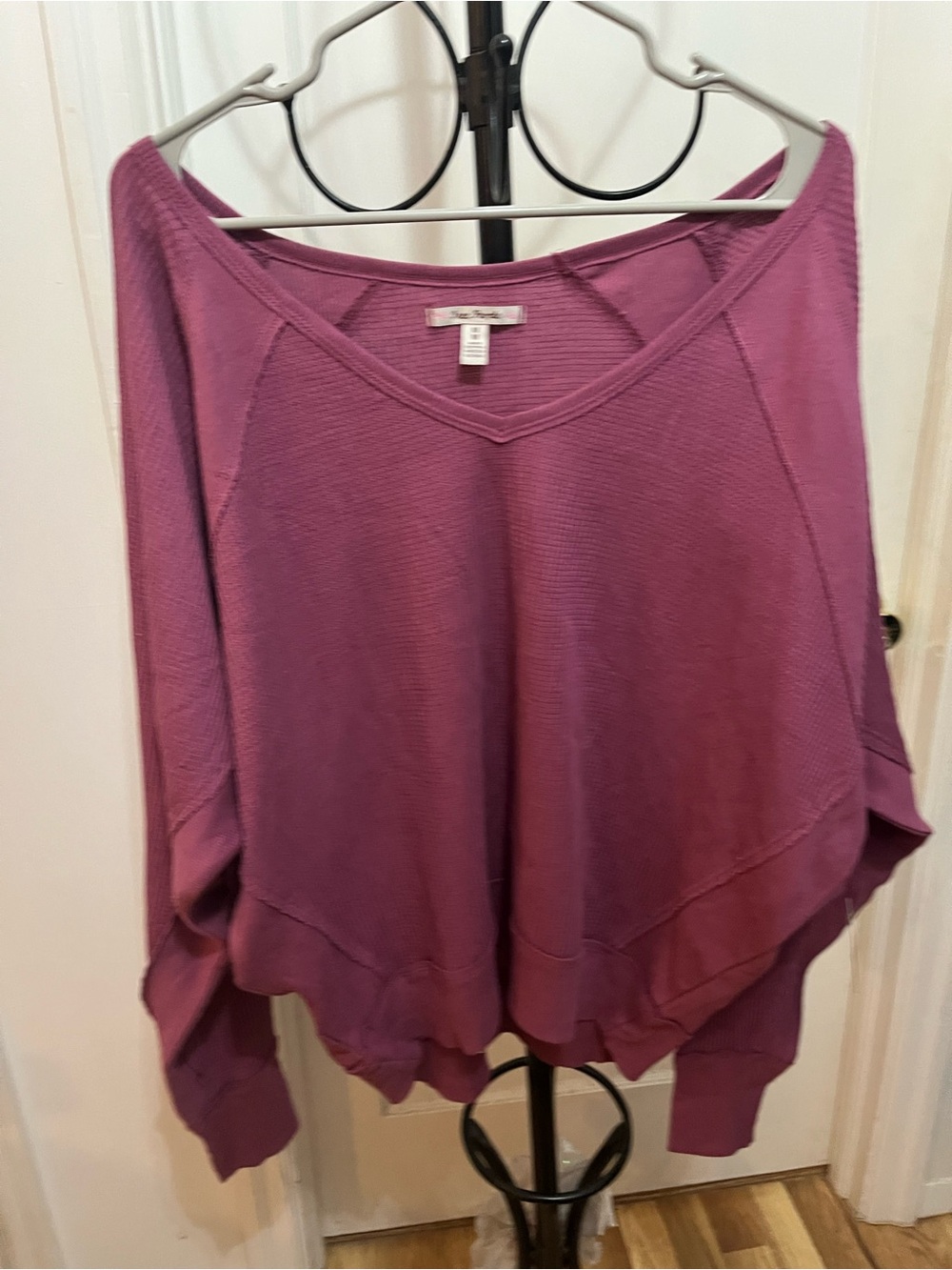 Free People Dusty Mauve V-Neck Thermal Pullover Size Medium